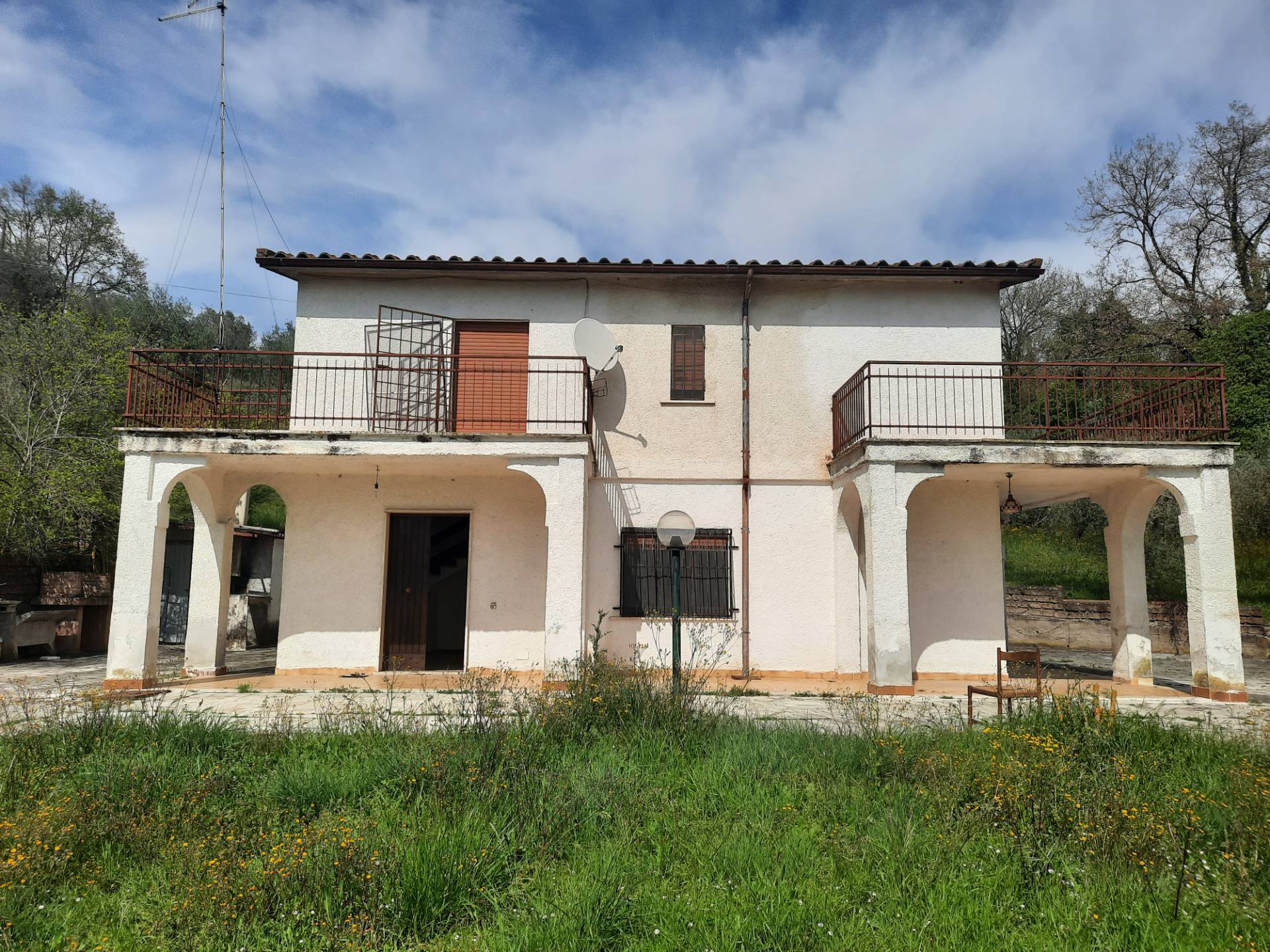 Villa con terrazzo a Giove