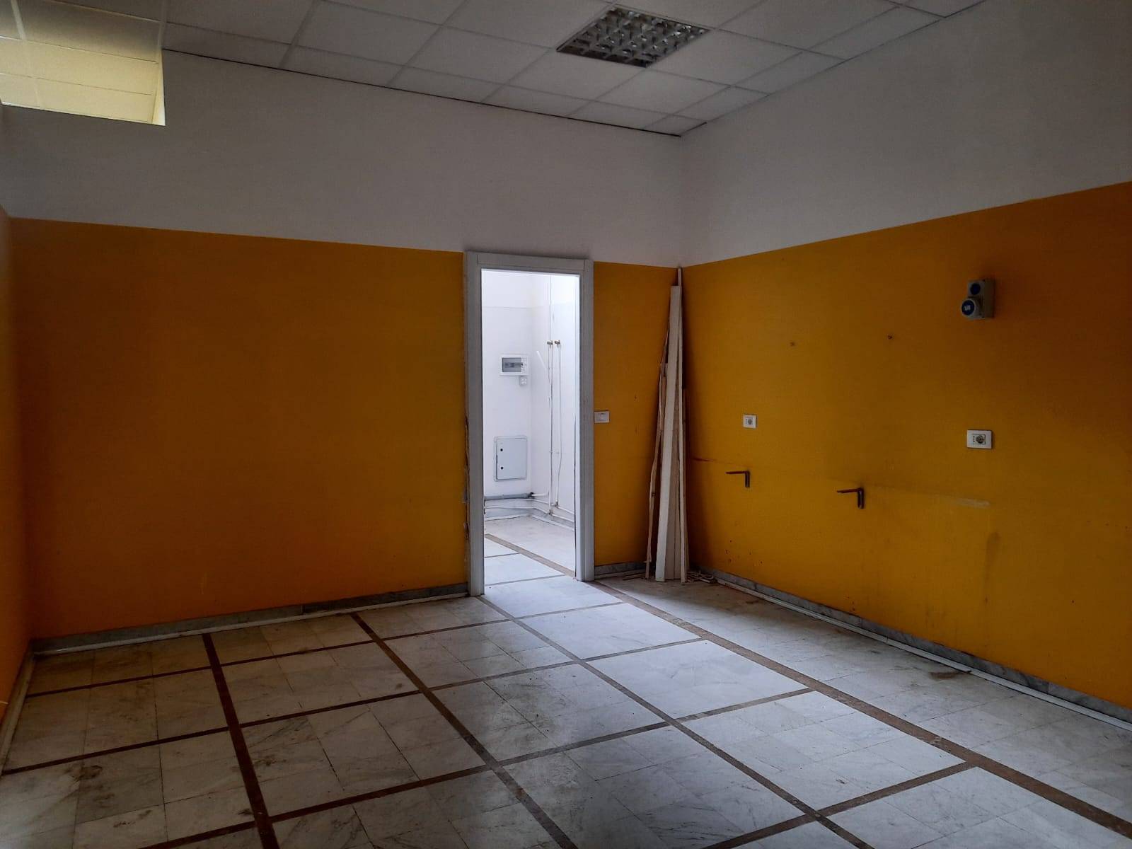 Locale commerciale in affitto a Attigliano