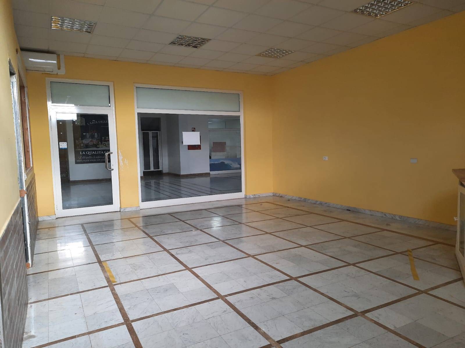 Locale commerciale in affitto a Attigliano