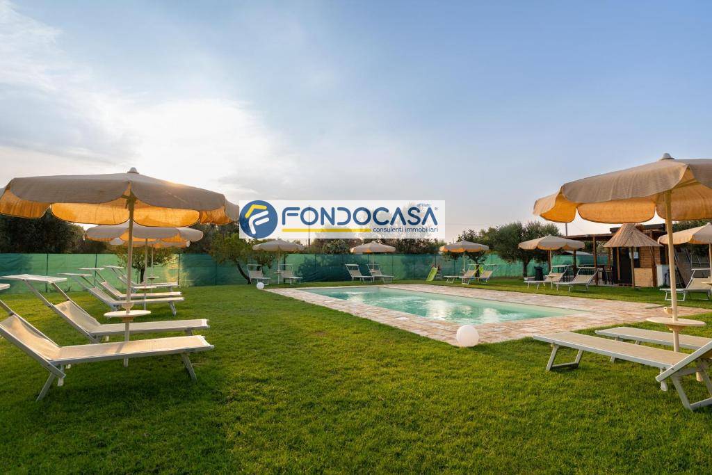 Villa bifamiliare in vendita a Brindisi