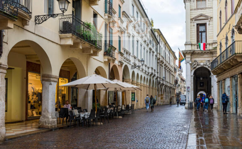 Attivit commerciale Ristorante e pizzeria in vendita a Vicenza