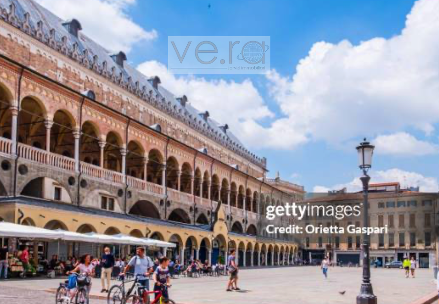 Locale commerciale in vendita a Padova
