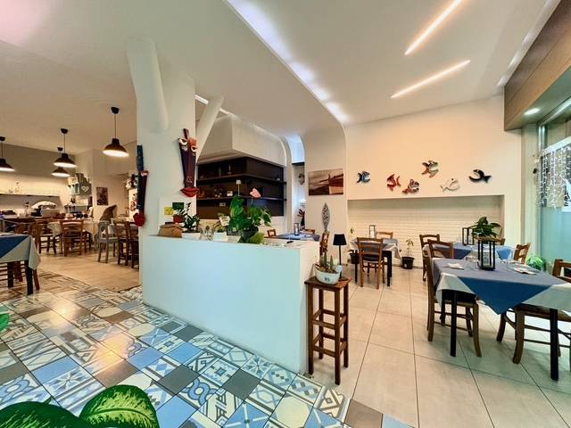 Attivit commerciale in vendita a Savona, Centro storico