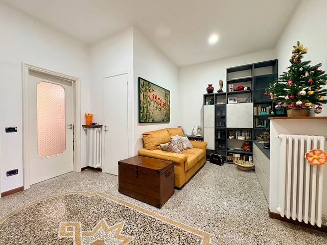 Appartamento in vendita a Savona, Centro