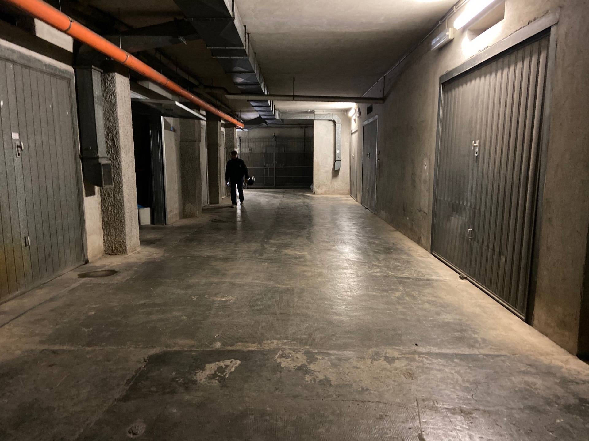 Box o garage in vendita a Savona, Villetta