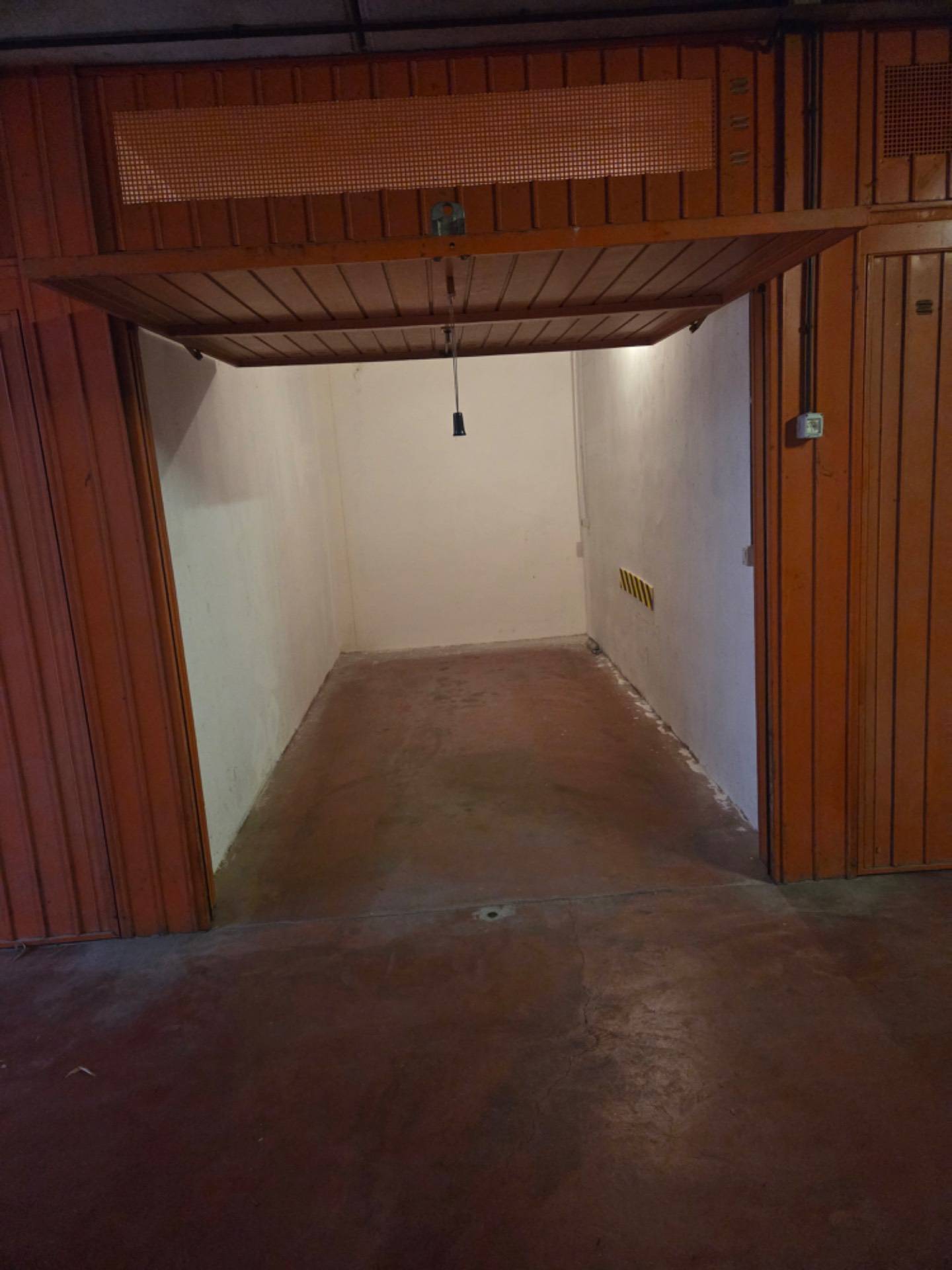 Box o garage in vendita a Savona, Oltreletimbro