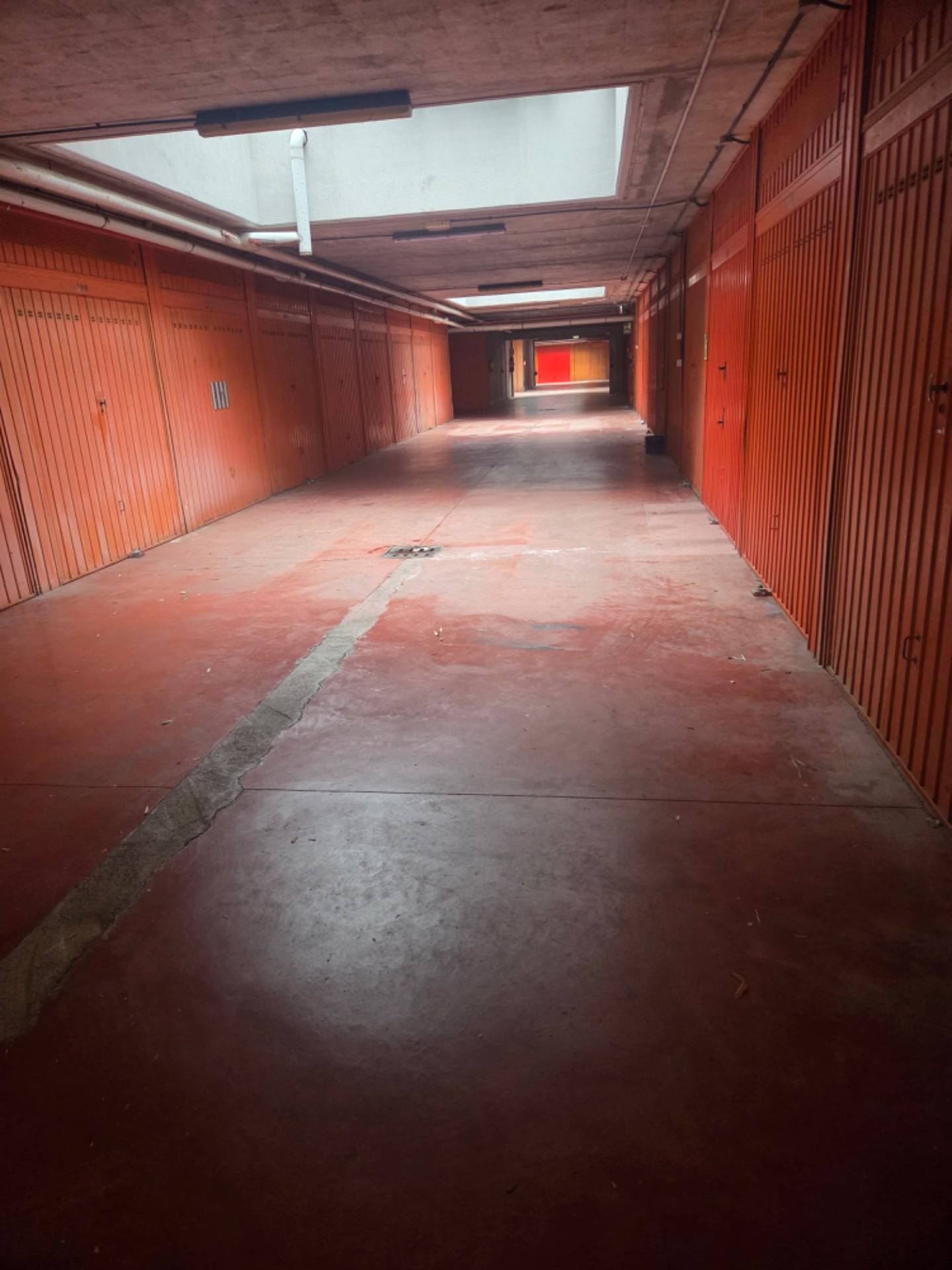 Box o garage in vendita a Savona, Oltreletimbro