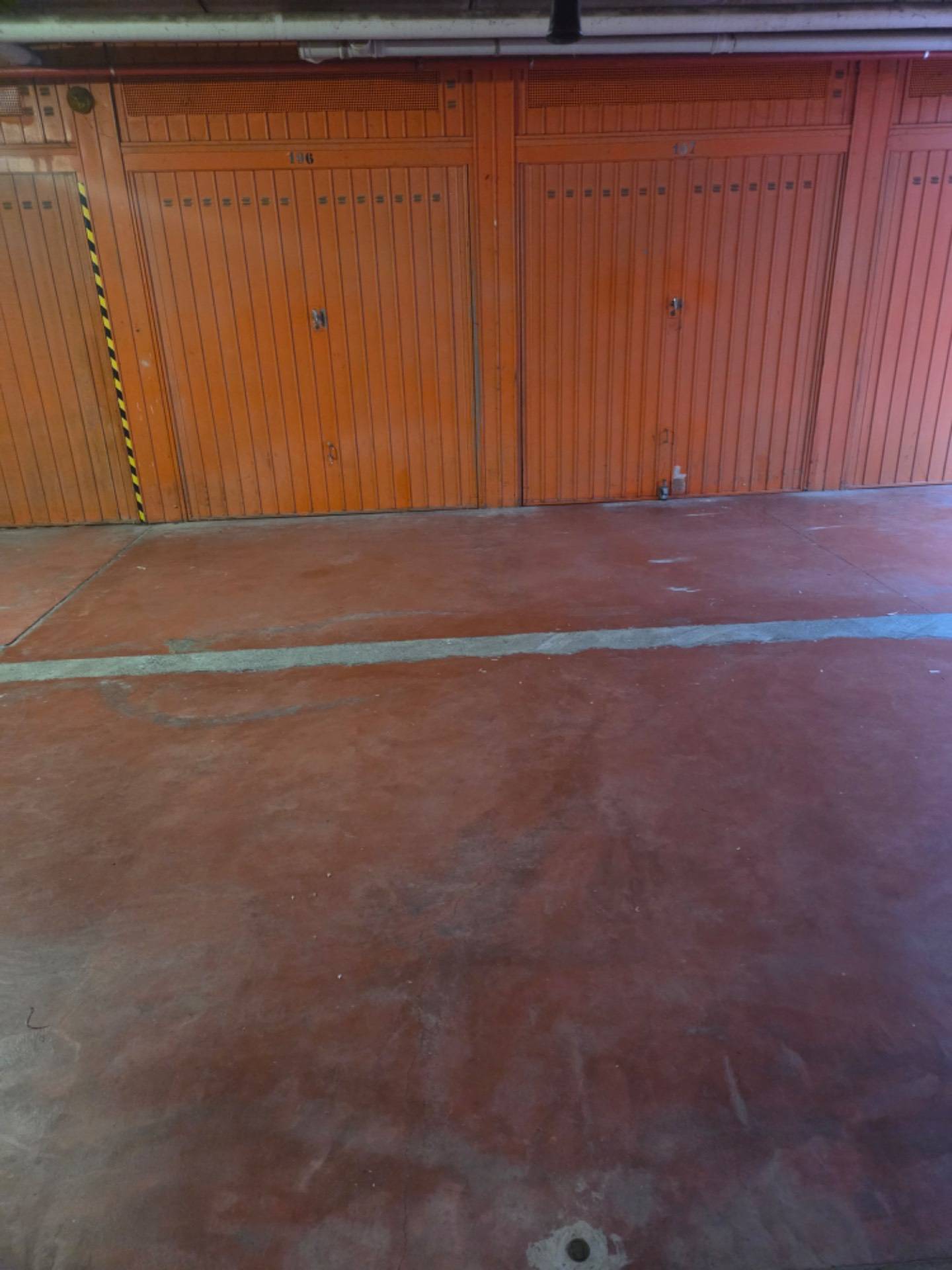 Box o garage in vendita a Savona, Oltreletimbro