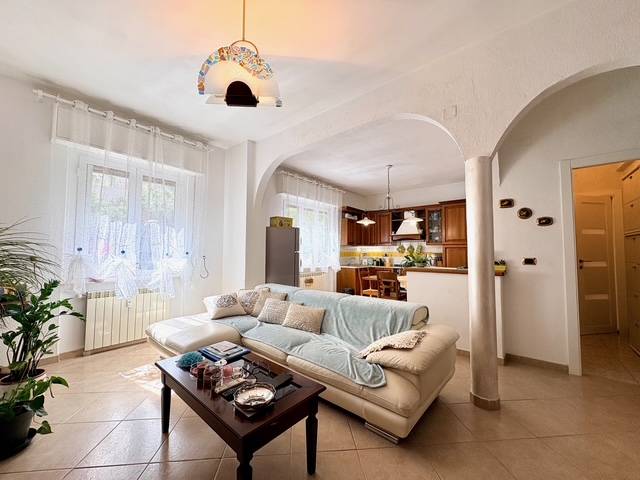 Appartamento in vendita a Savona, S. Rita