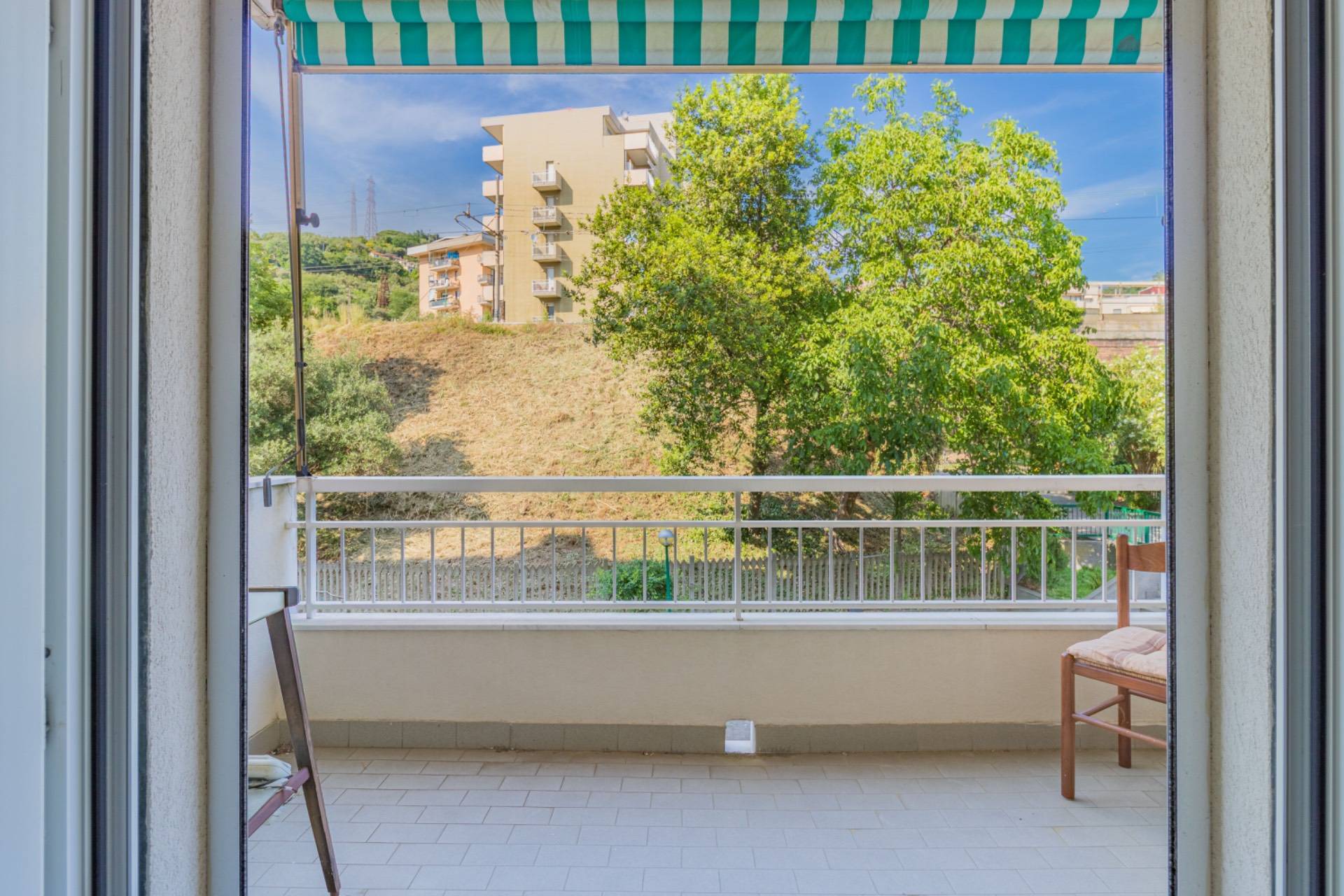 Appartamento in vendita a Savona, Lavagnola