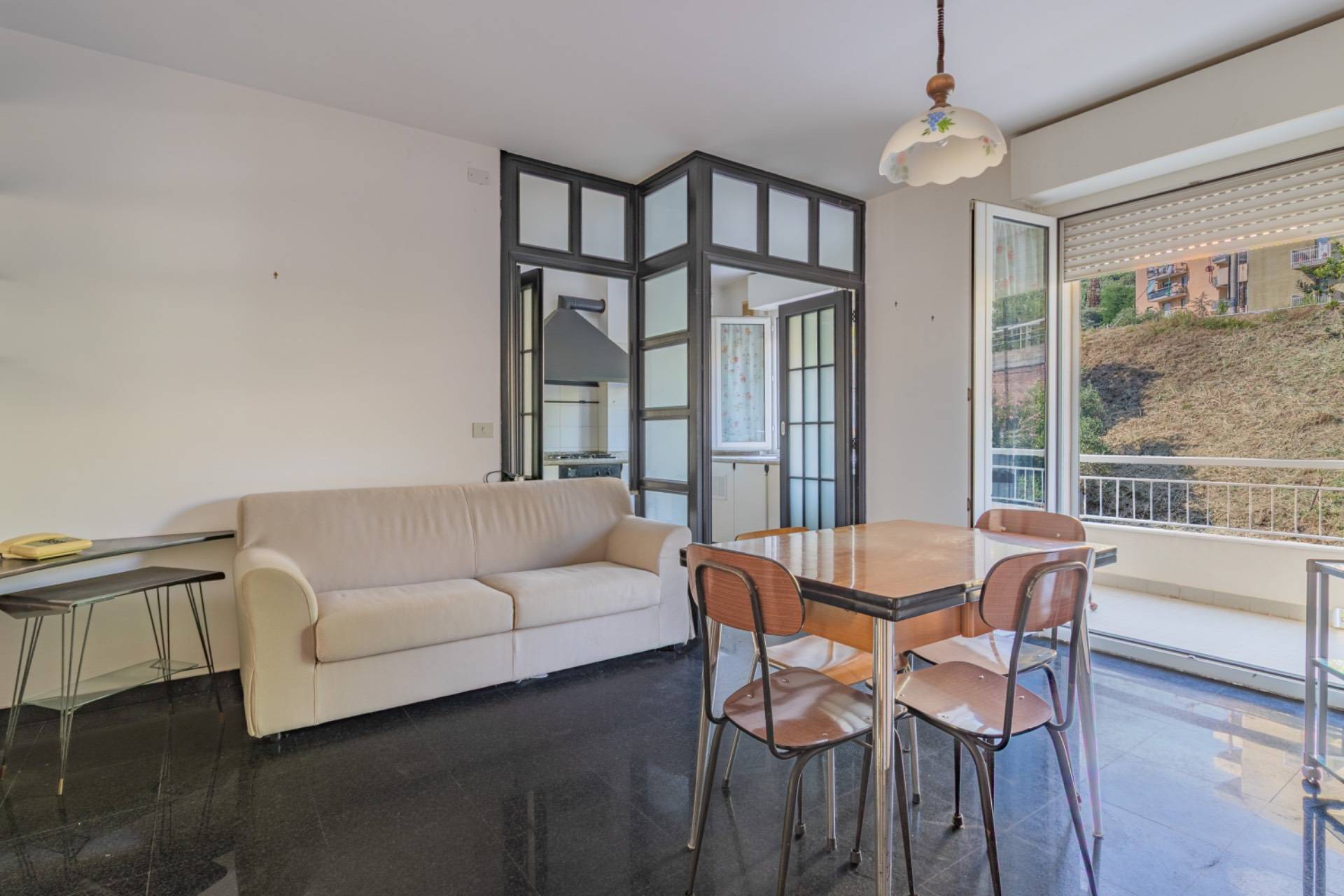 Appartamento in vendita a Savona, Lavagnola