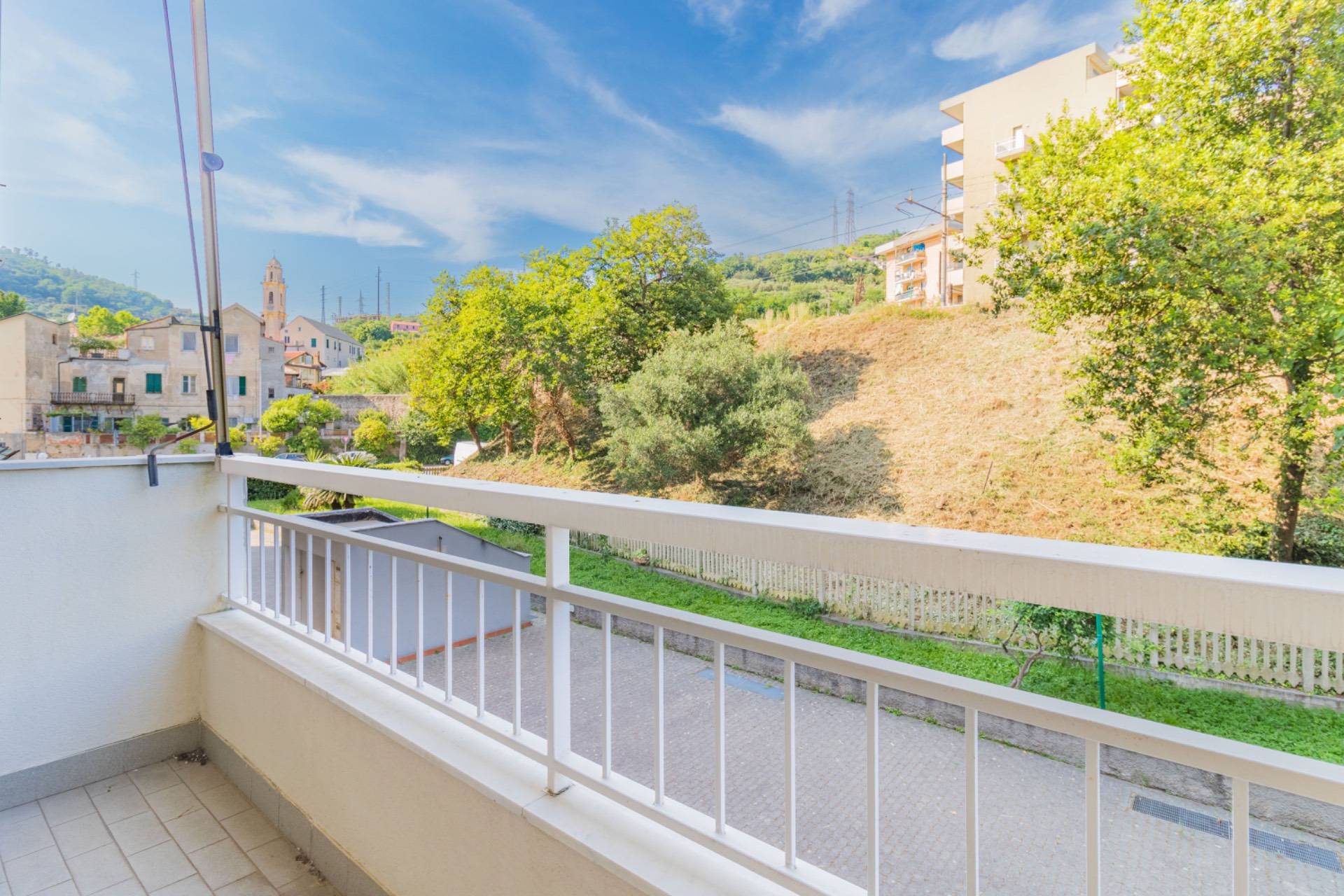 Appartamento in vendita a Savona, Lavagnola