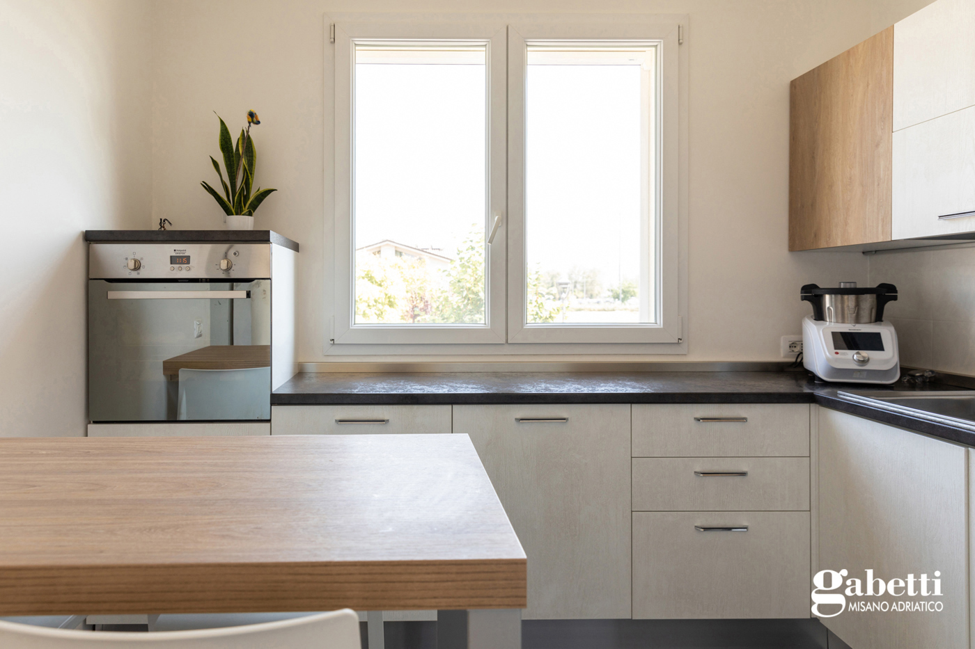 Trilocale con box a Misano Adriatico