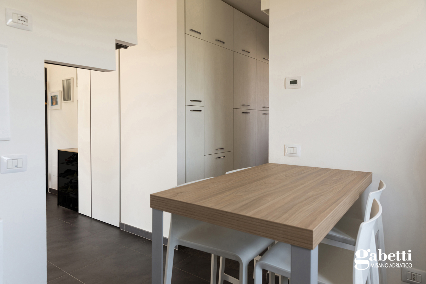 Trilocale con box a Misano Adriatico