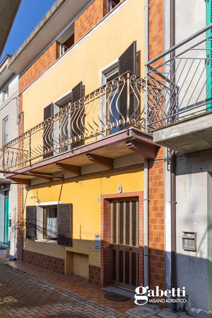 Casa indipendente da ristrutturare a Pesaro