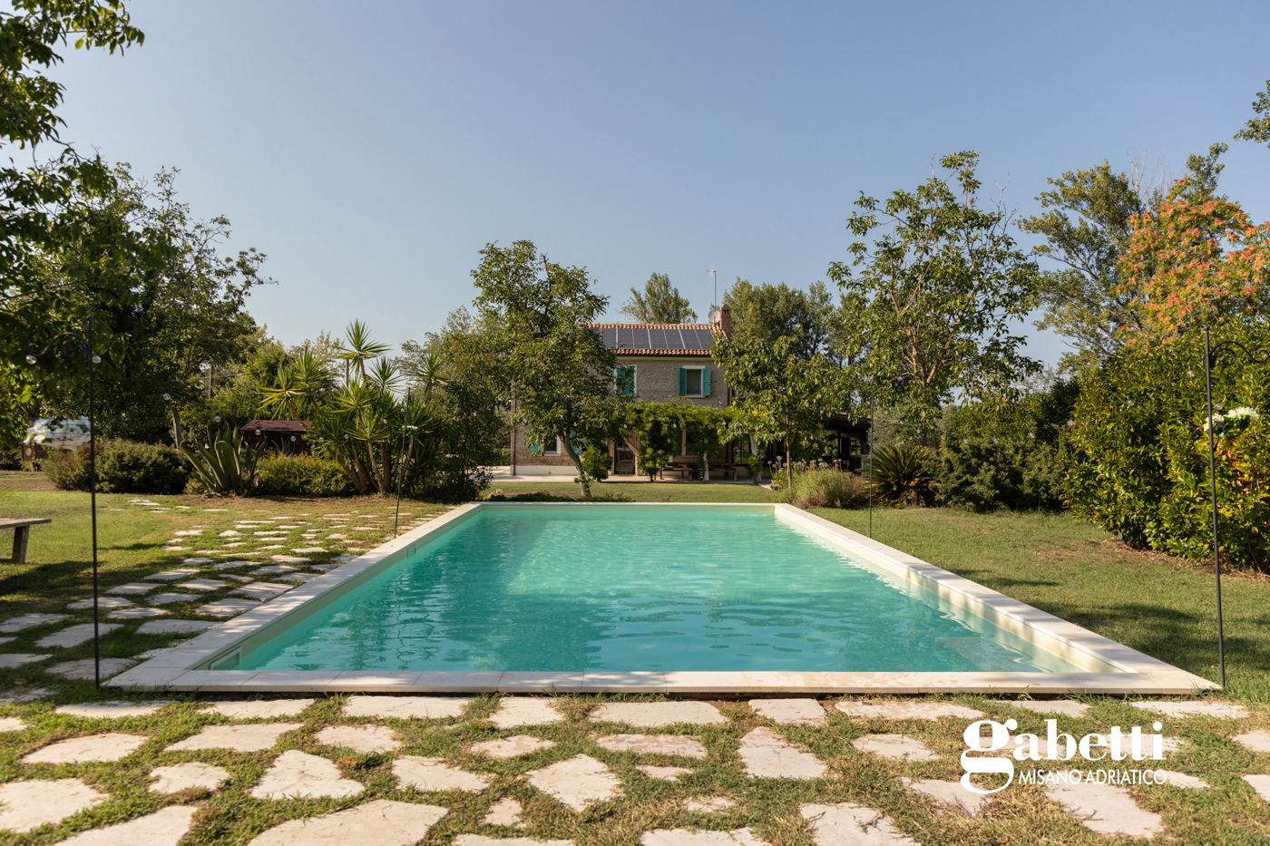 Villa con giardino a Misano Adriatico