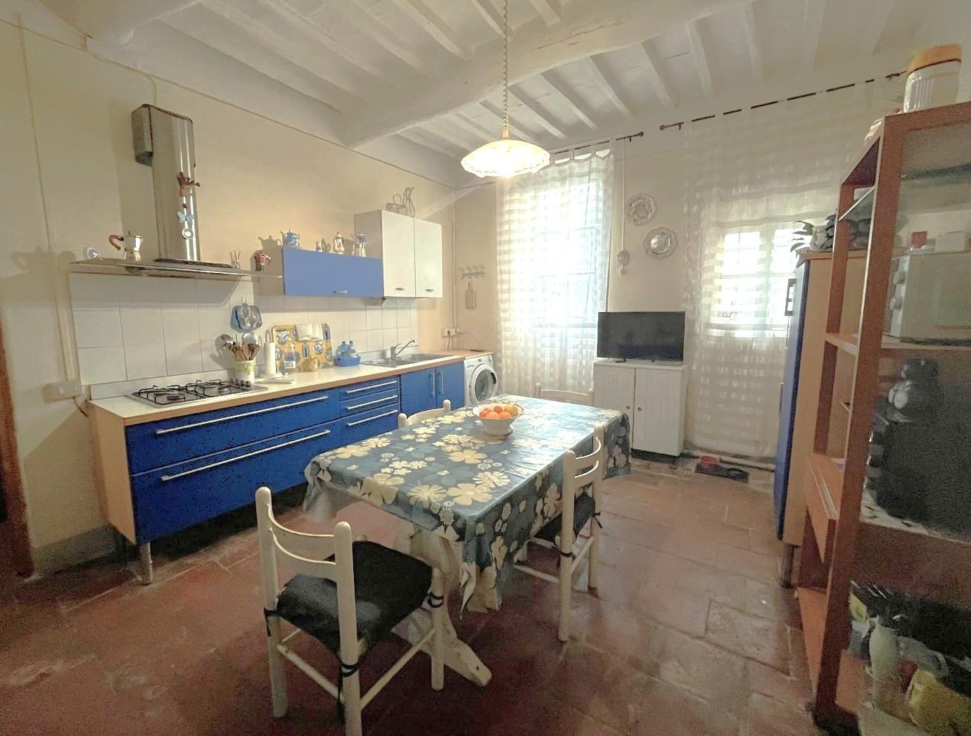 Casa indipendente con giardino, Capannori colle di compito