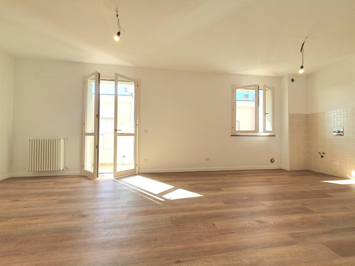 Trilocale con terrazzi, Lucca san pietro a vico