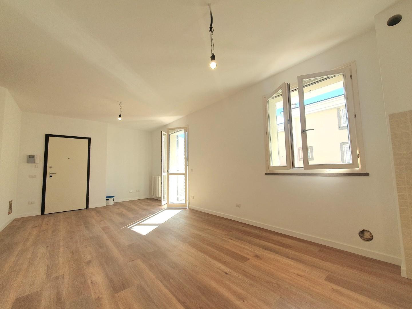 Trilocale con terrazzi, Lucca san pietro a vico