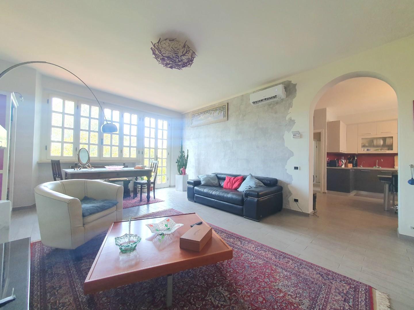Appartamento con terrazzo, Lucca meati