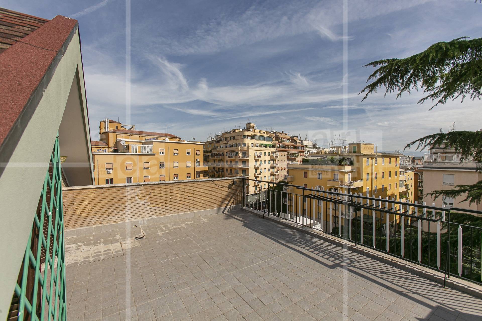 Appartamento in vendita a Roma