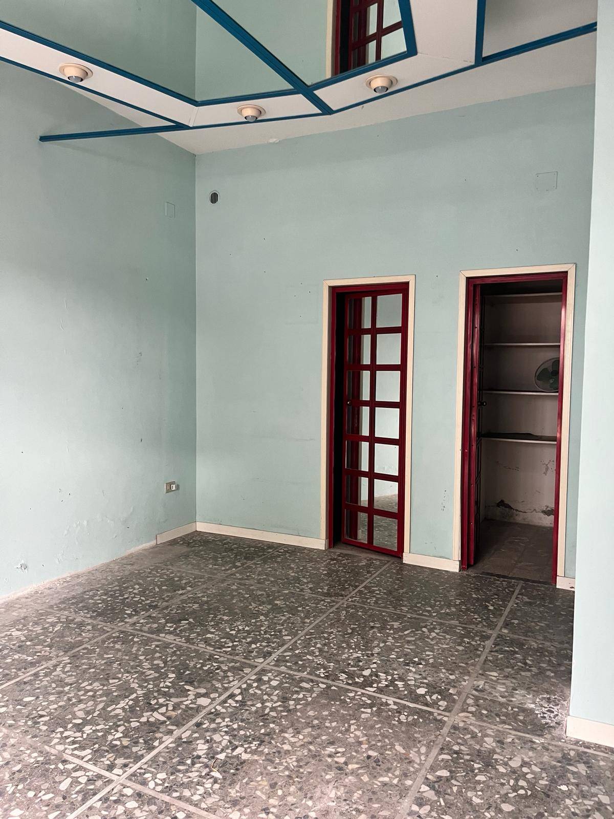 Locale commerciale in vendita a Roma, Monteverde