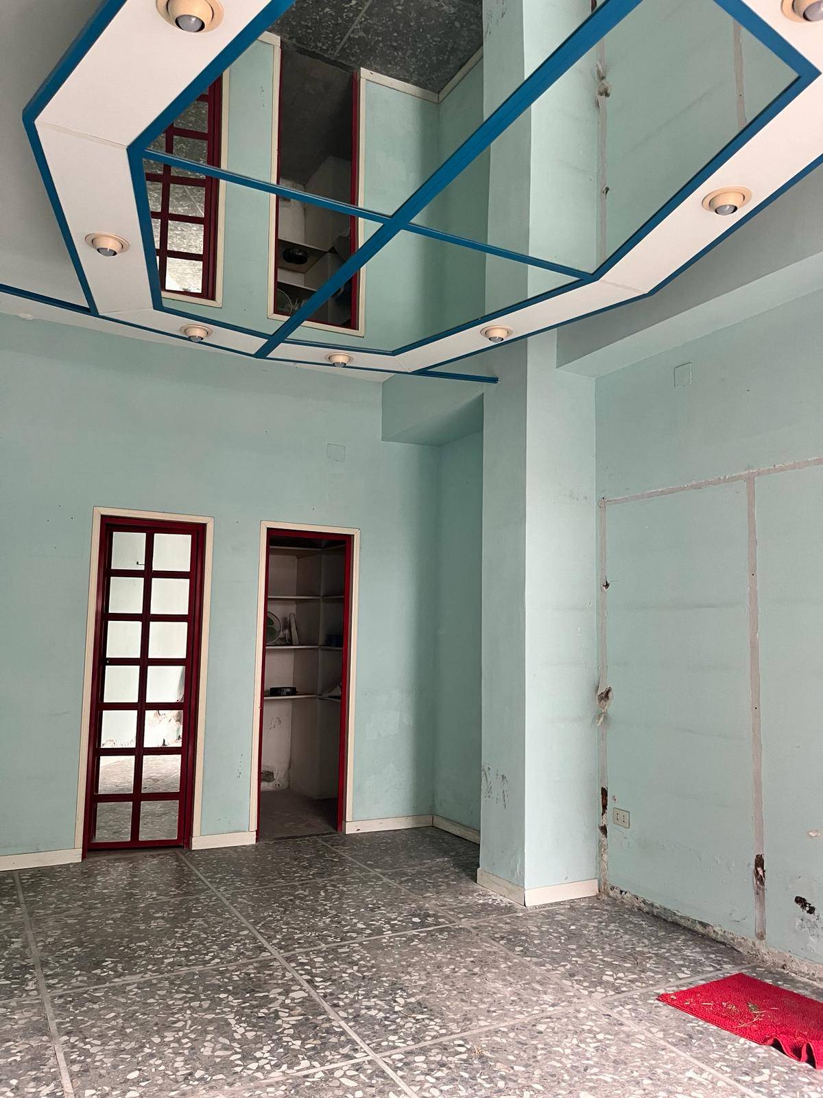 Locale commerciale in vendita a Roma, Monteverde