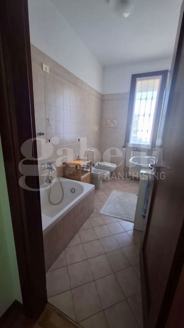 Trilocale arredato in affitto a Codogno