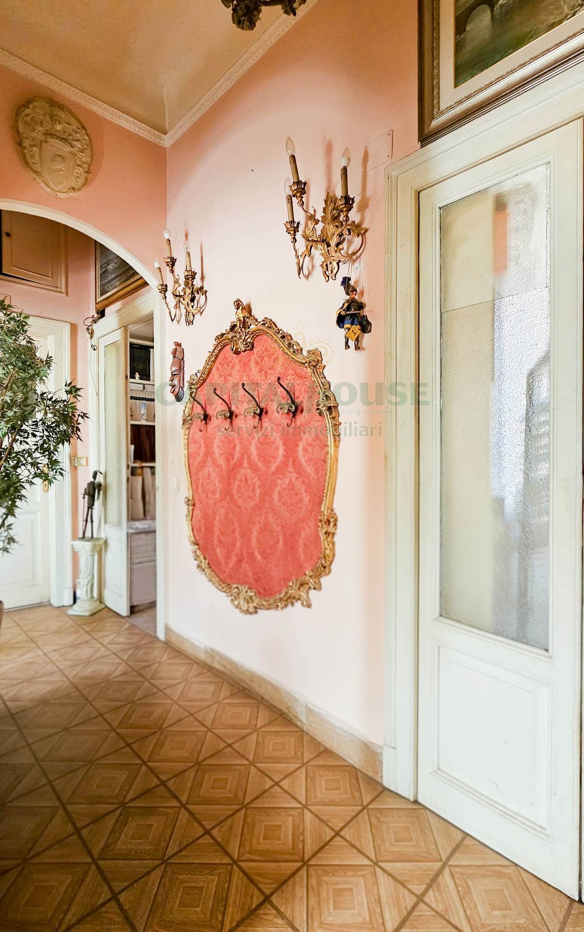 Trilocale in vendita a Milano, Precotto