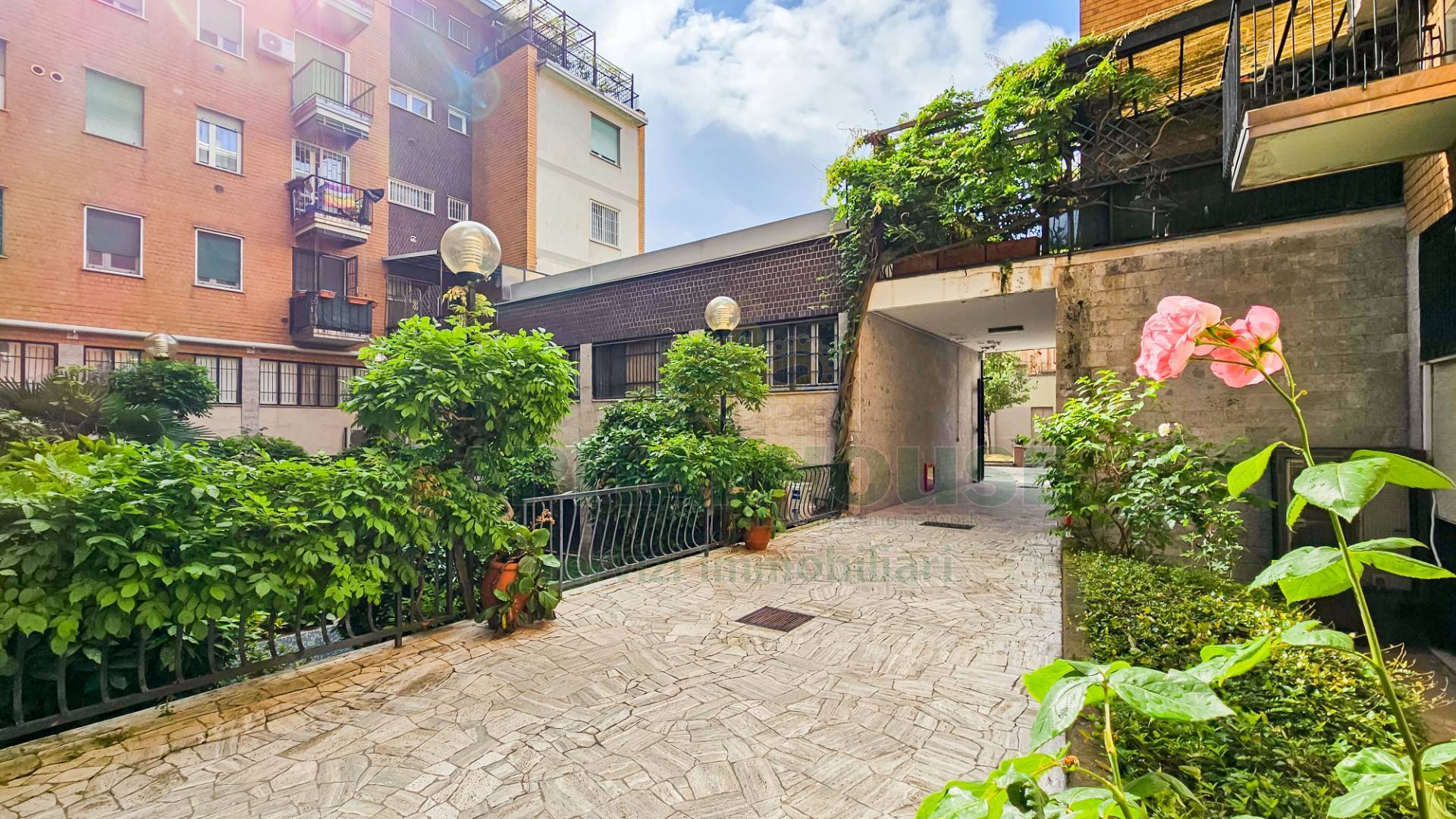 Trilocale in vendita a Milano, Cermenate