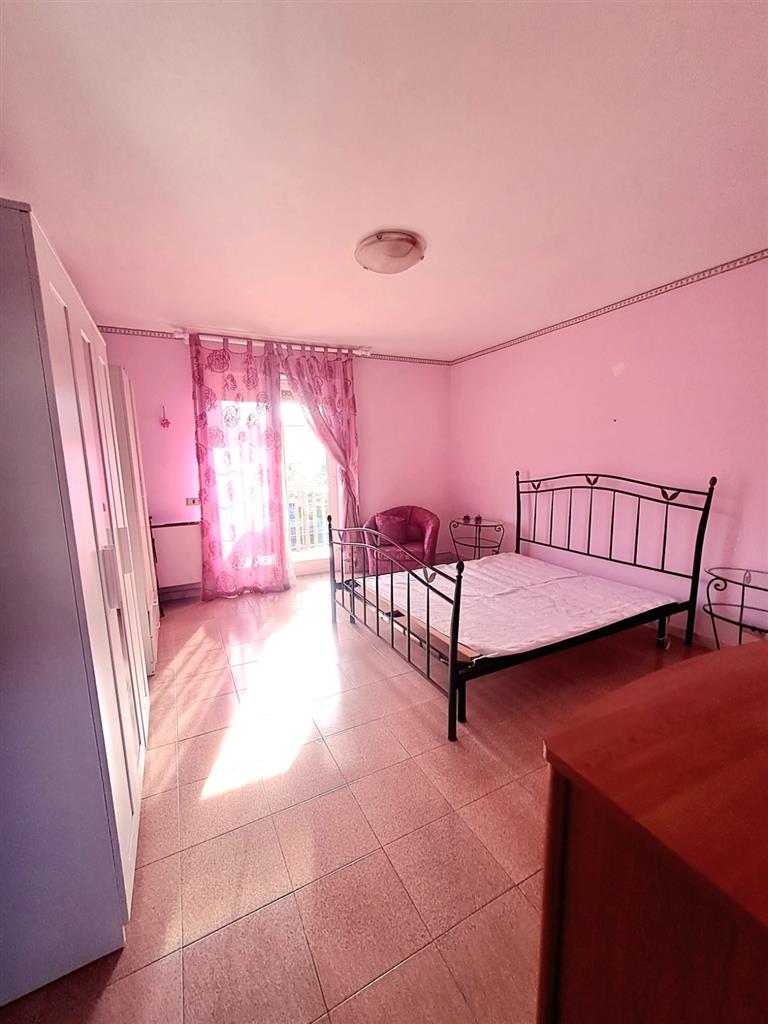 Attico con terrazzi in via finocchiari, Aci Catena