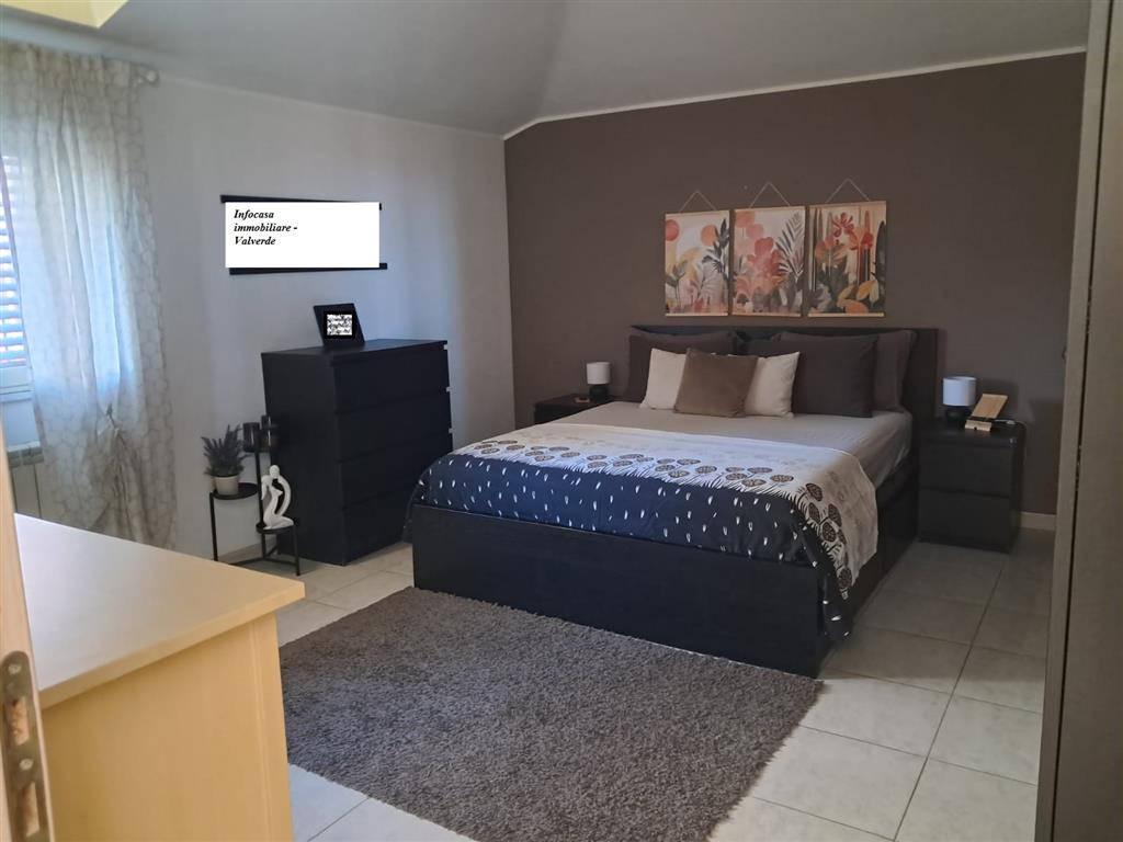 Appartamento con box doppio in via etna valverde catania, Valverde