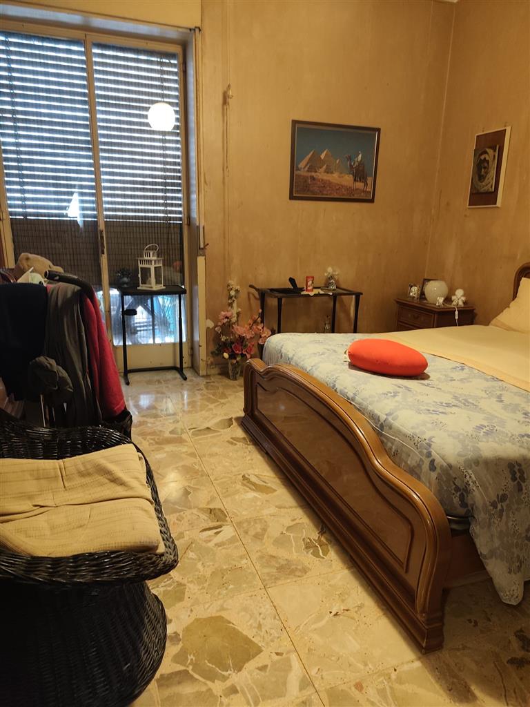 Appartamento da ristrutturare in via sant'angelo fulci catania, Catania
