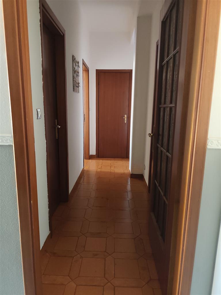 Appartamento con terrazzo in via iv novembre, Aci Catena