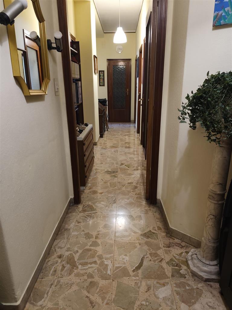 Appartamento da ristrutturare in via sant'angelo fulci catania, Catania