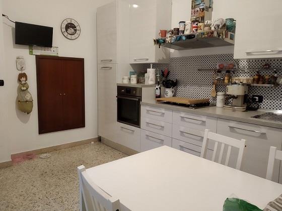 Appartamento ristrutturato in via nuova valverde catania, Valverde