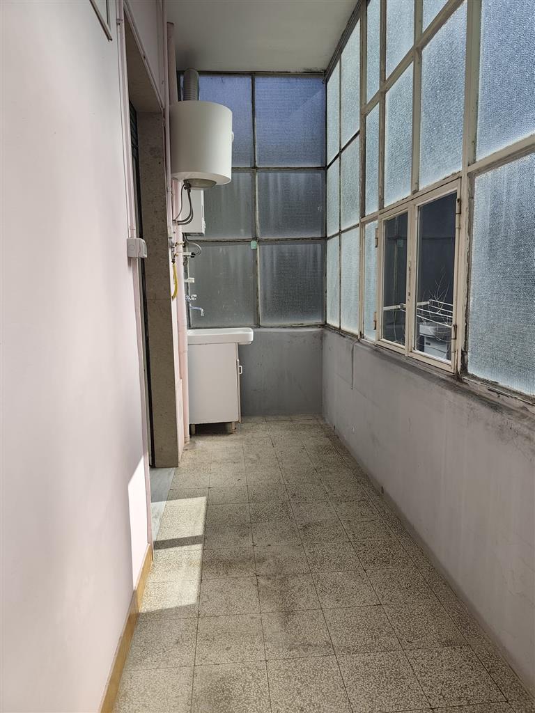 Appartamento con box in via cali, Valverde