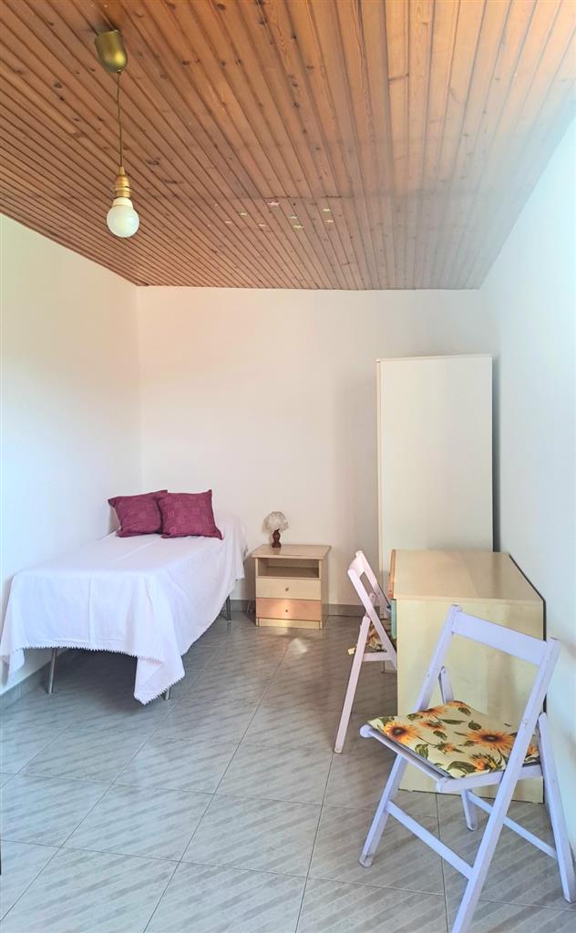 Attico con terrazzi in via finocchiari, Aci Catena