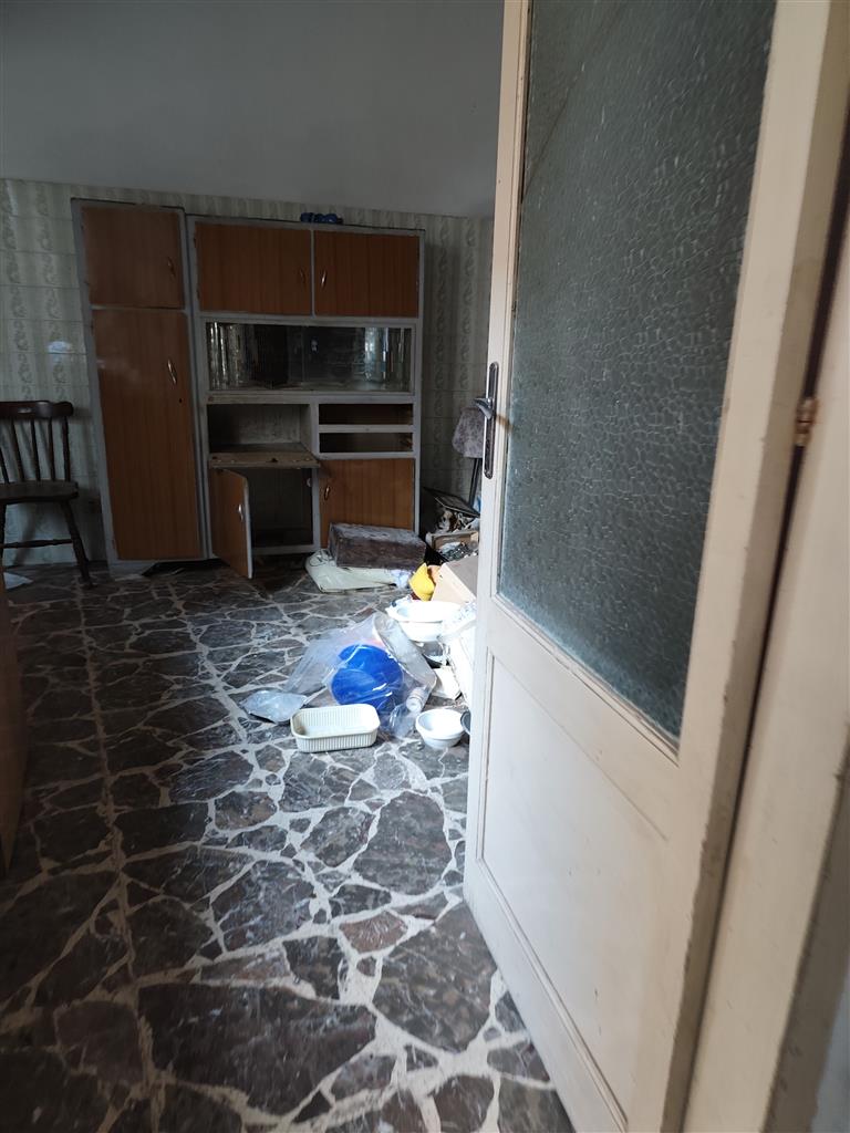 Casa indipendente da ristrutturare in via carcara, Aci Sant'Antonio