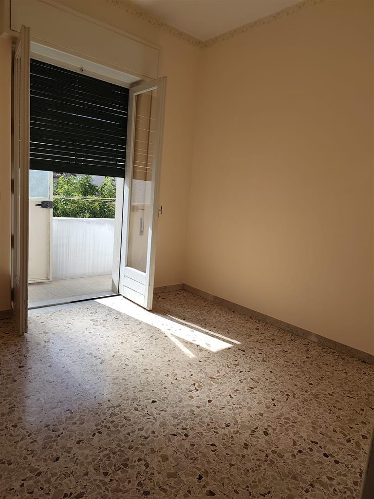 Appartamento con box in via cali, Valverde