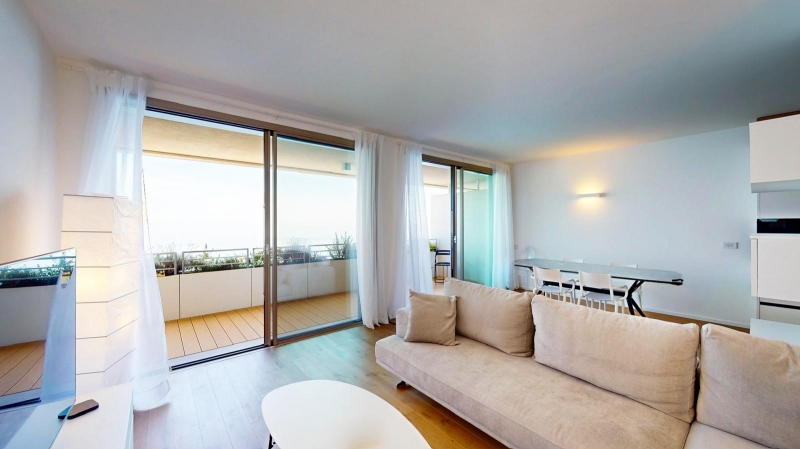 Bilocale con terrazzo a Celle Ligure