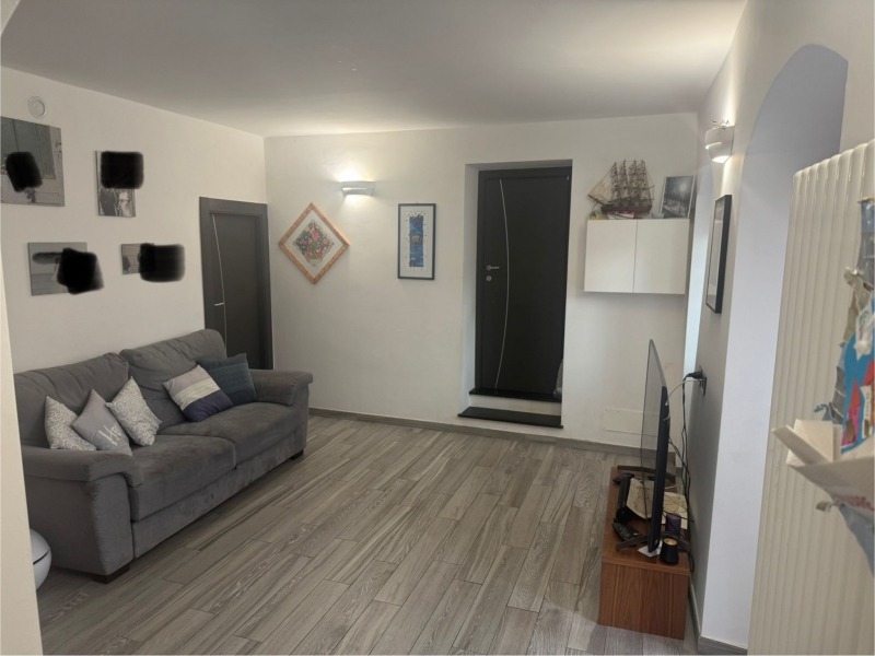 Appartamento con terrazzo a Celle Ligure