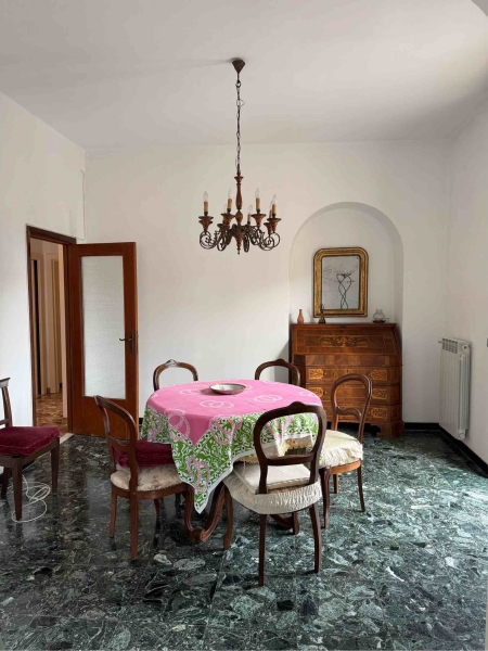 Appartamento con terrazzo a Celle Ligure