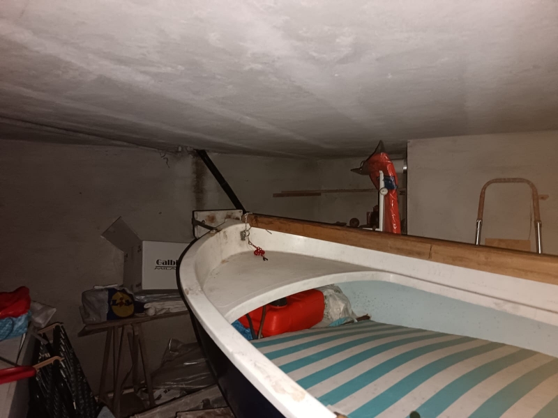 Box/Garage 25mq in vendita a Celle Ligure