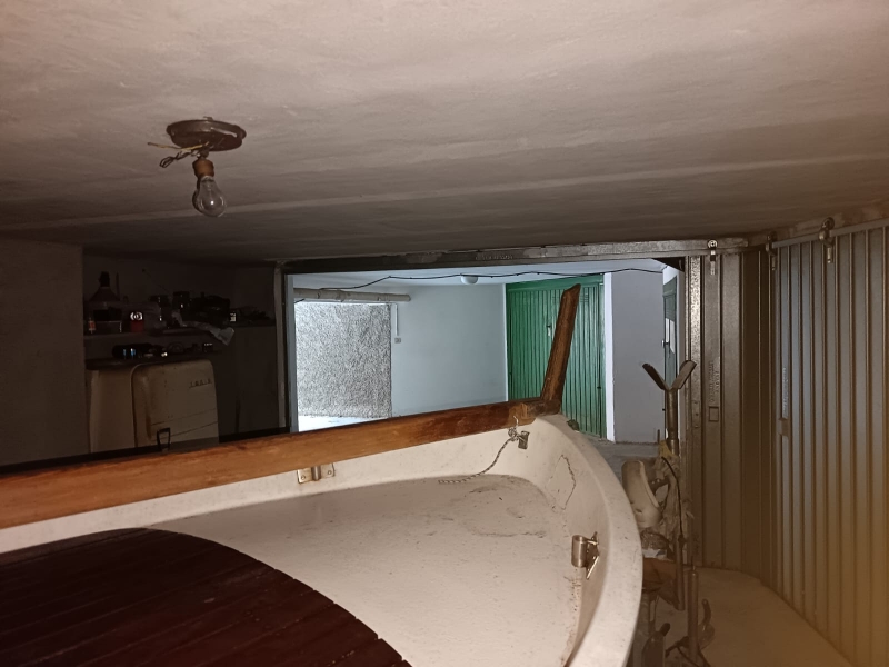 Box/Garage 25mq in vendita a Celle Ligure