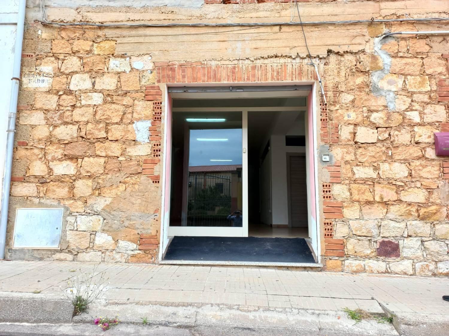 Locale commerciale in vendita a Iglesias