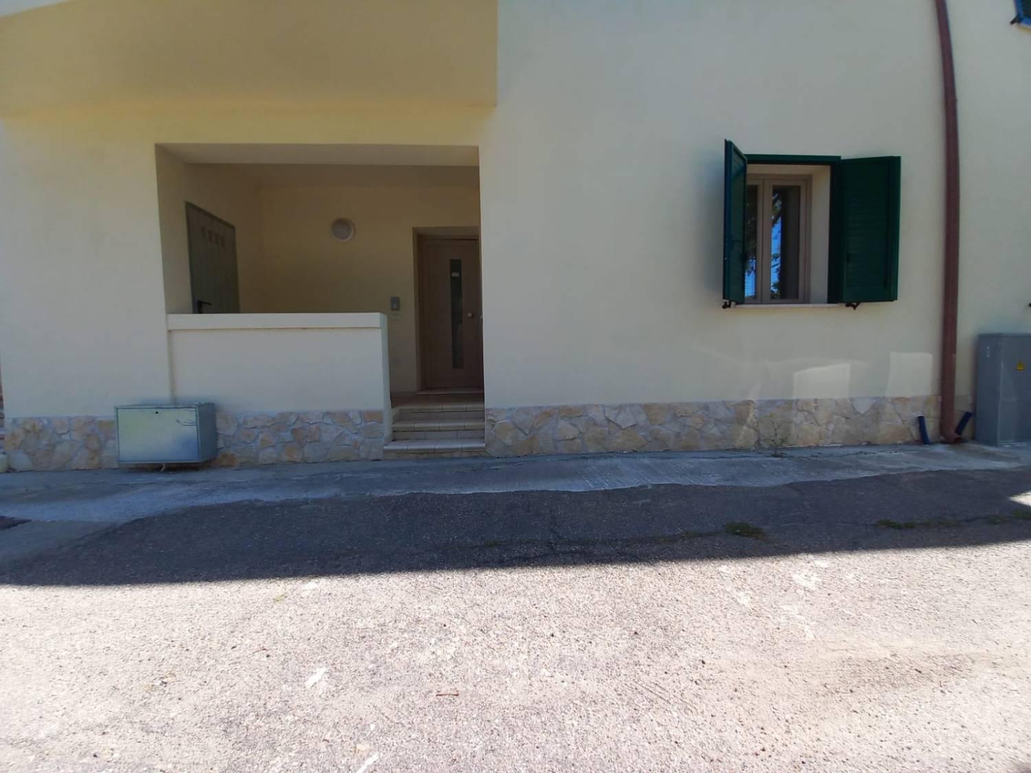 Trilocale con giardino a Carbonia