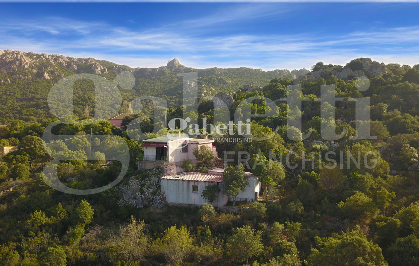 Magazzino in vendita a Padru