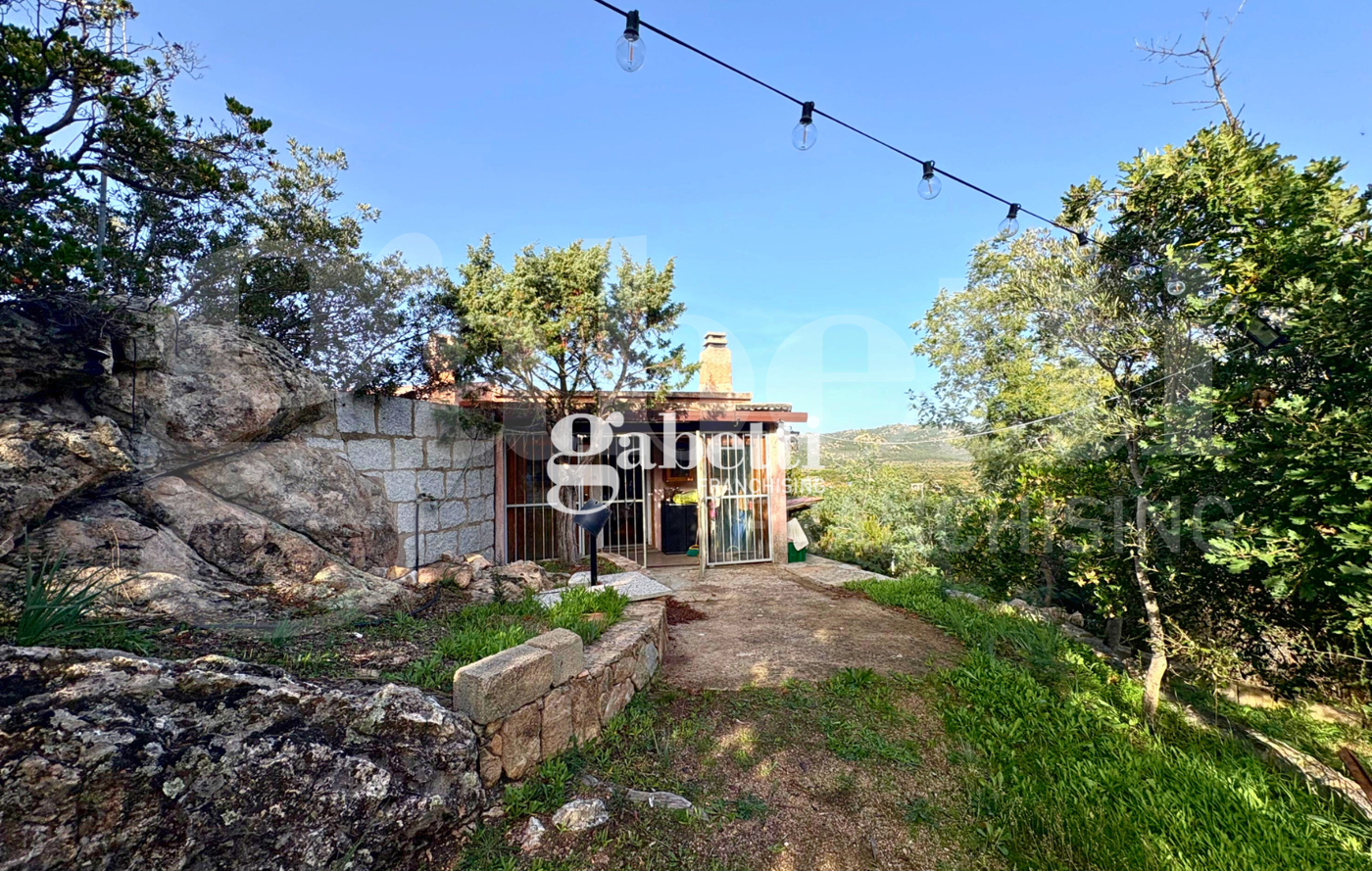 Magazzino in vendita a Padru