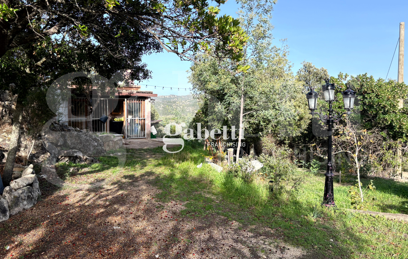 Magazzino in vendita a Padru